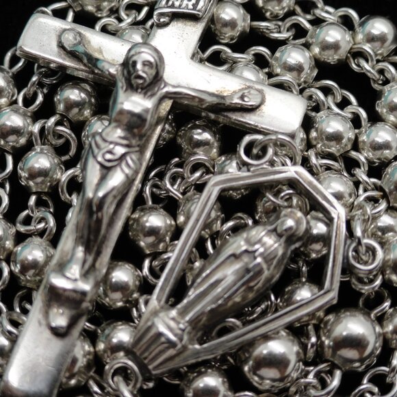 Sterling Silver V Center Medal 17.3 Grams 17" Rosary - Picture 8 of 10